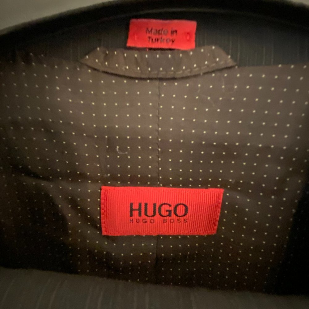 Hugo Boss Vintage Red Label Men's 2-Button Dark Grey Micro Pinstripe Suit